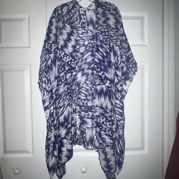 Michael Stars Ikat Print Ruana Wrap Shawl Womens One Size Blue/Wht Lightweight - Picture 1 of 4